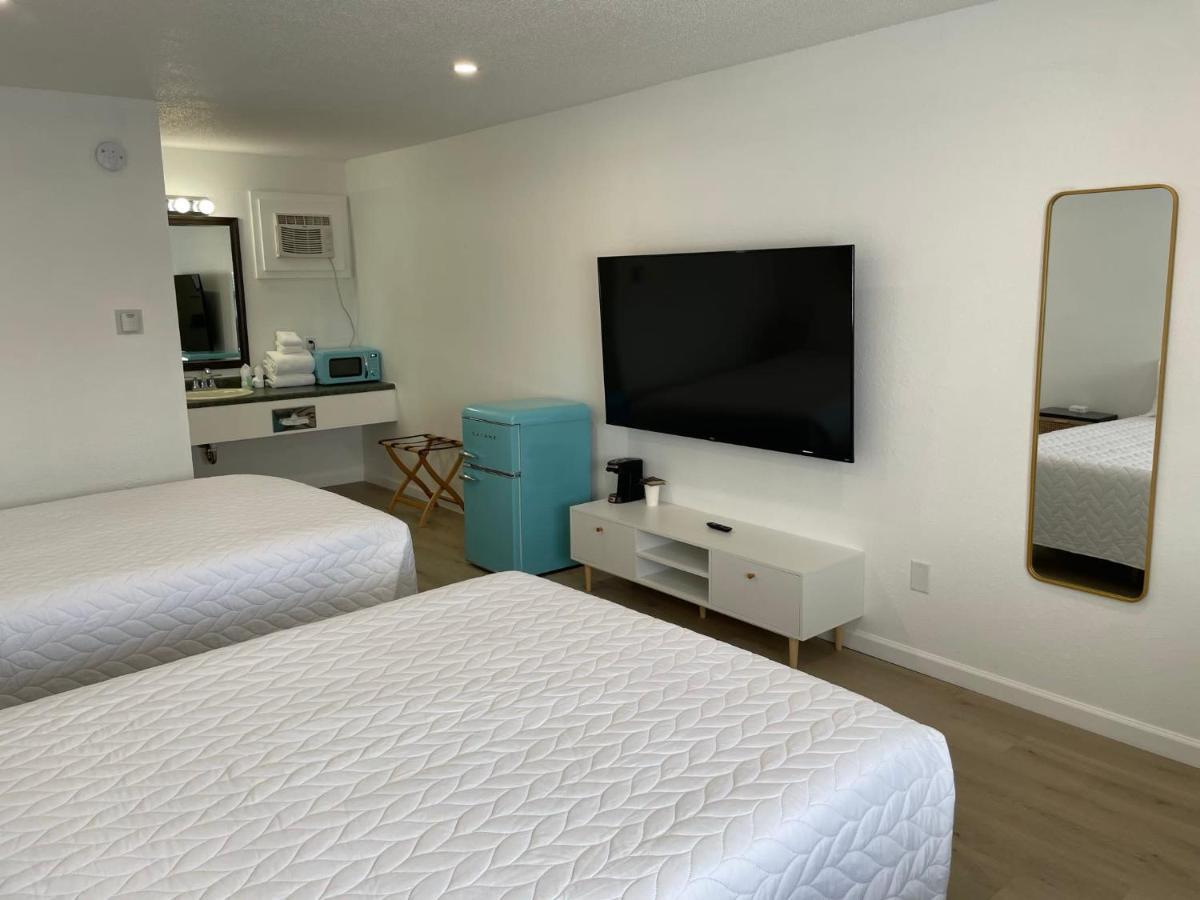 Poolside Double Rooms Lake City Eksteriør billede