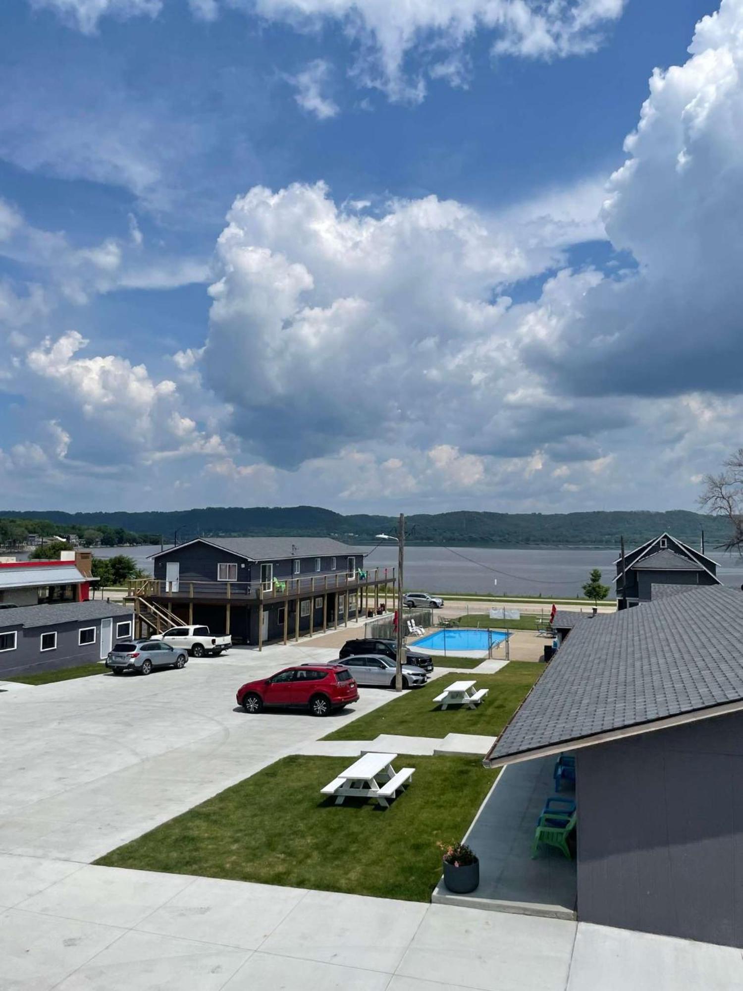Poolside Double Rooms Lake City Eksteriør billede